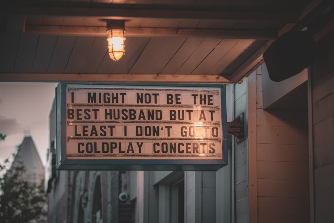 El Acento Colombiano Que Le Encanta a Tu Director Creativo Y Por Qué