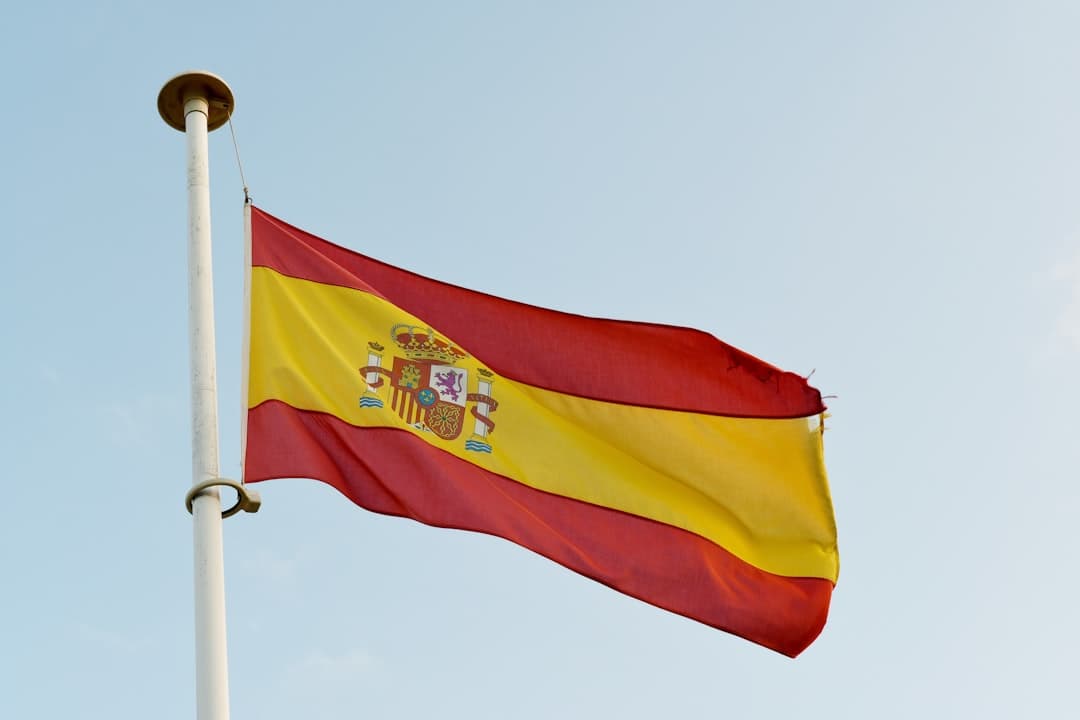 Por Qué los Videos de Demo de Producto en Español Necesitan Locución