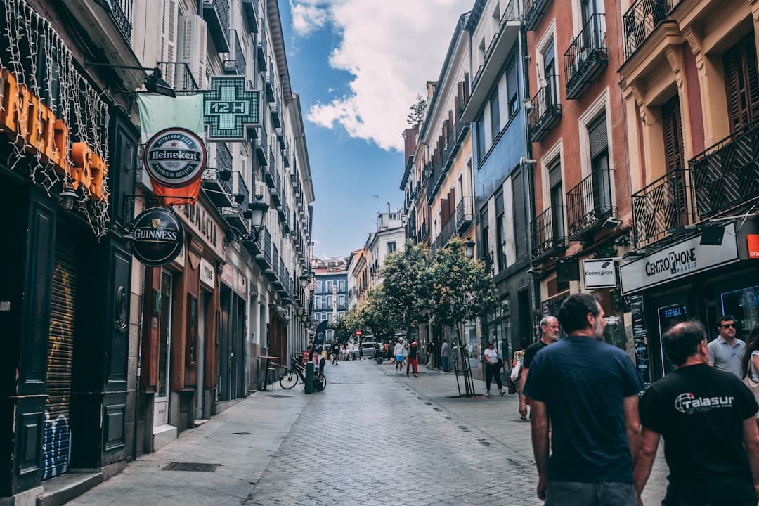How to Localize E-Learning to Spanish Without Losing the Learner