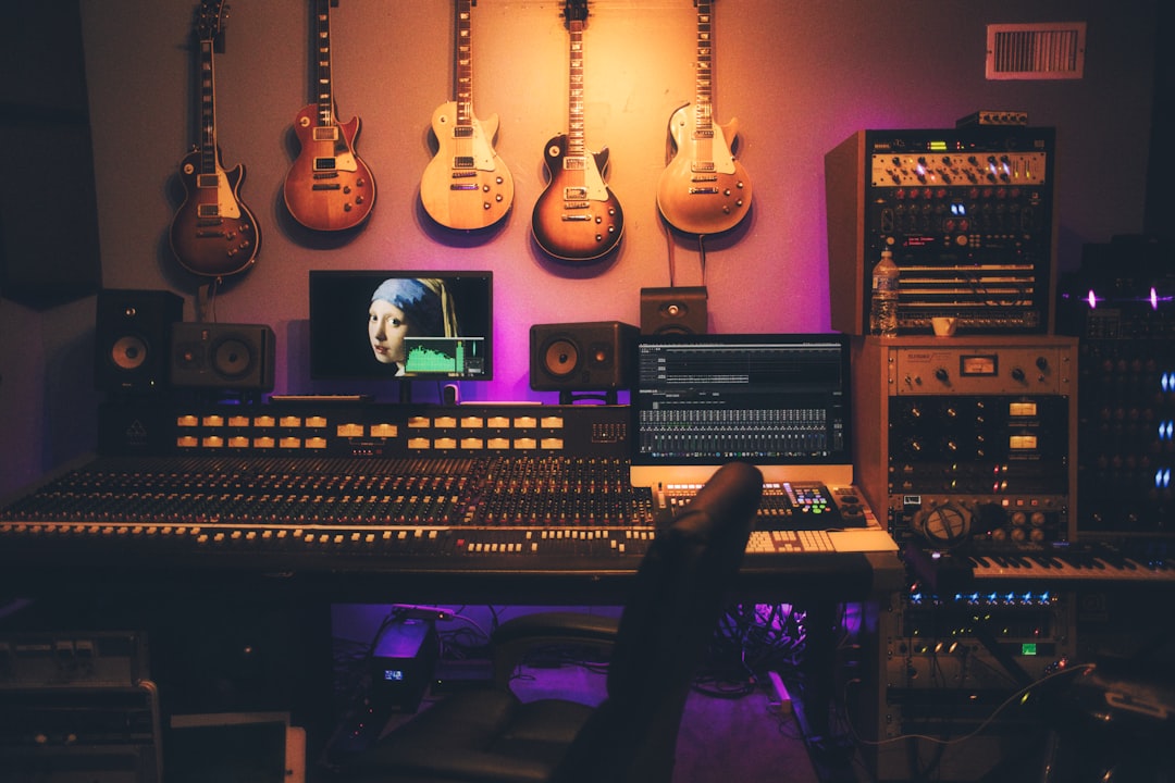 El Estudio del Armario: ¿Grabar en un Ropero Realmente Funciona?