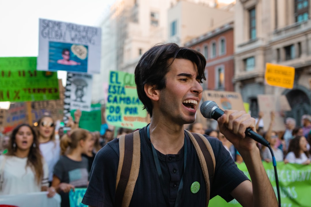 Why You Need a Native Spanish Speaker to Choose Your Voice Over Artist